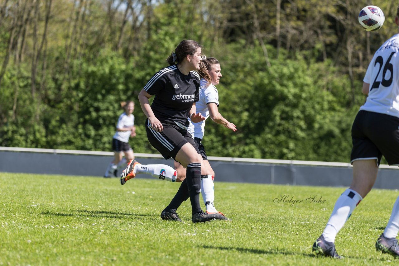 Bild 103 - F SV Henstedt Ulzburg - SV Fortuna Boesdorf : Ergebnis: 3:1